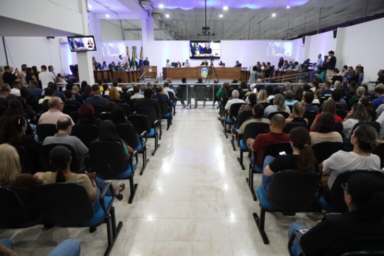 Em decisão colegiada, Câmara aprova formação das 22 comissões permanentes para 2026