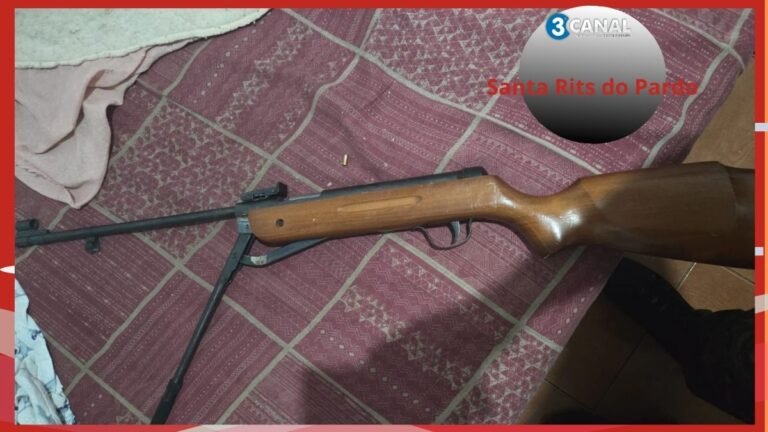 Homem é encontrado morto com um tiro na cabeça, sentado em uma cadeira