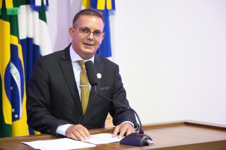 Inspetor Cabral solicita informações sobre contrato de manejo da arborização urbana