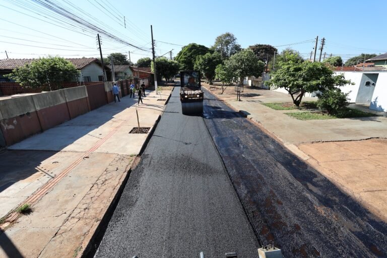 Prefeitura leva recapeamento ao Flórida II e melhora acesso ao Parque Antenor Martins
