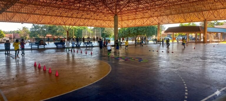 Prefeitura abre novas turmas de futsal e inicia aulas de pilates solo em Dourados