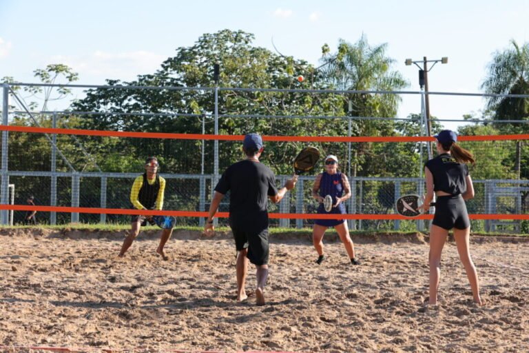 Prefeitura de Dourados abre novas turmas de beach tennis no Parque do Lago