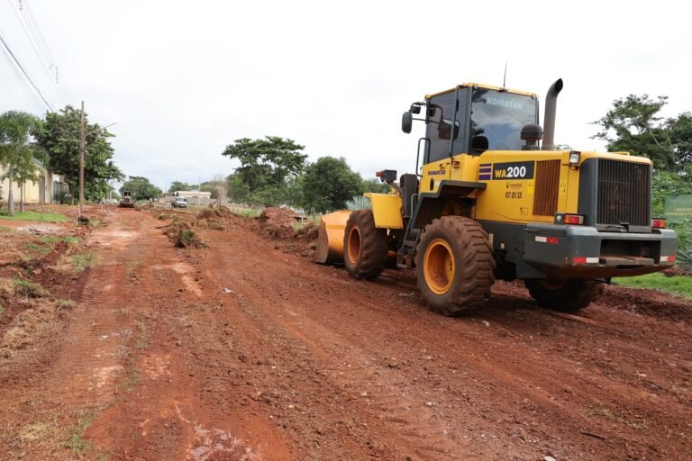Prefeitura inicia pavimentação e intervenção contra alagamentos no mosteiro