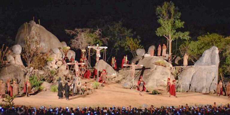 Espetáculo da Paixão de Cristo em Nova Jerusalém tem apresentações até domingo