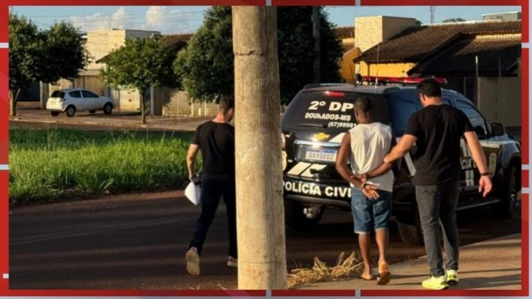 Three men near a Polícia Civil SUV; one appears detained with hands behind the back on a residential street at dusk/dawn.