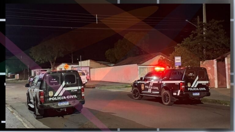 Two Polícia Civil pickup trucks with red emergency lights on a quiet residential street at night.