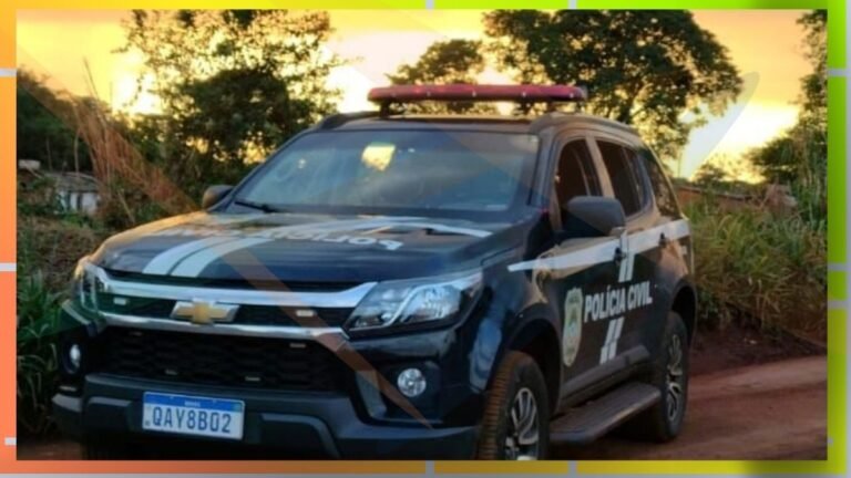 Blue Chevrolet police SUV with 'Polícia Civil' on the door and a red light bar on top, parked on a dirt road at sunset (license plate QAY8B02).
