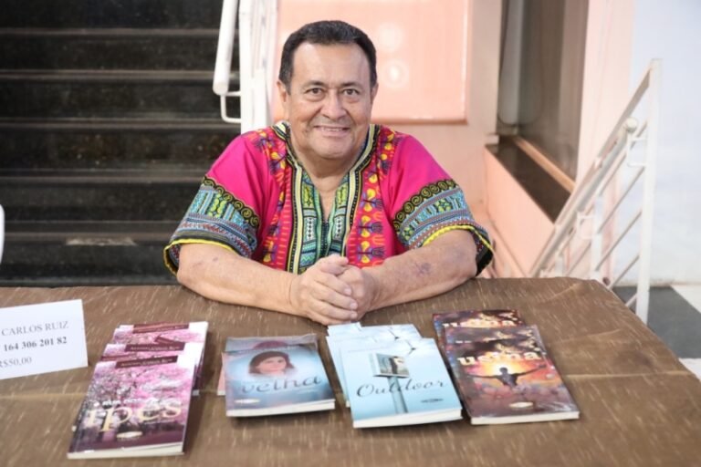 Câmara de Dourados entrega Prêmio Ildefonso ao escritor Antônio Carlos Ruiz