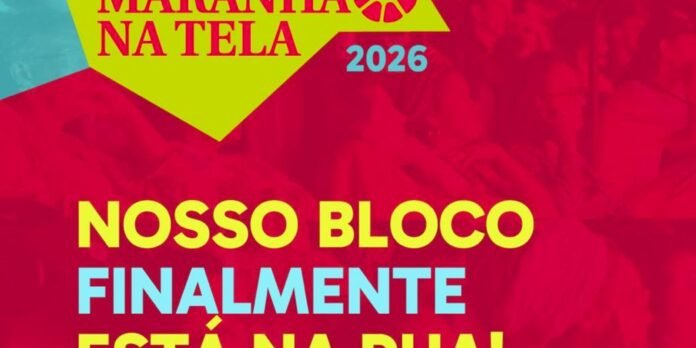 Bright pink and teal carnival poster with bold yellow and light-blue text reading 'NOSSO BLOCO FINALMENTE CHEGOU' and a lime-green shape at the top; includes '2026' in light blue.