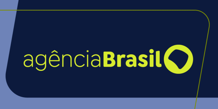 Brand banner for agência Brasil with lime-green text on a dark blue background and a circular lime logo to the right.