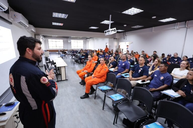 Samu capacita equipes para reforçar atendimento de urgências e emergências psiquiátricas