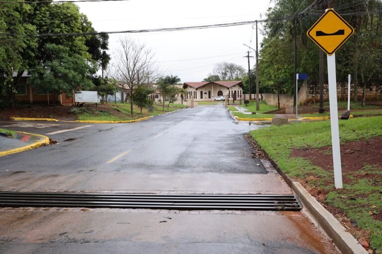 Obras da prefeitura acabam com alagamentos na região de Mosteiro no Parque Alvorada