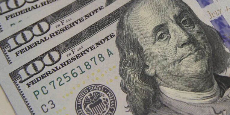 Dólar recua para R$ 5,08, menor cotação em um mês