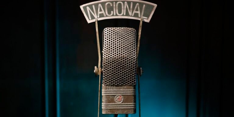 Rádio Nacional celebra 90 anos de sua primeira transmissão