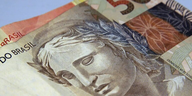 Saques da poupança somam R$ 10,5 bilhões em agosto no Brasil