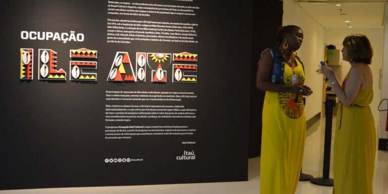 Ilê Aiyê homenageia mulheres negras durante a Semana da Mãe Preta