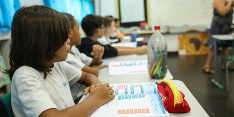 Professores podem se inscrever em 8 mil vagas gratuitas de pós-graduação