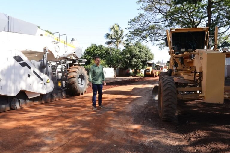 Prefeitura avança com recapeamento das ruas Leônidas Além e Manoel Rasselen