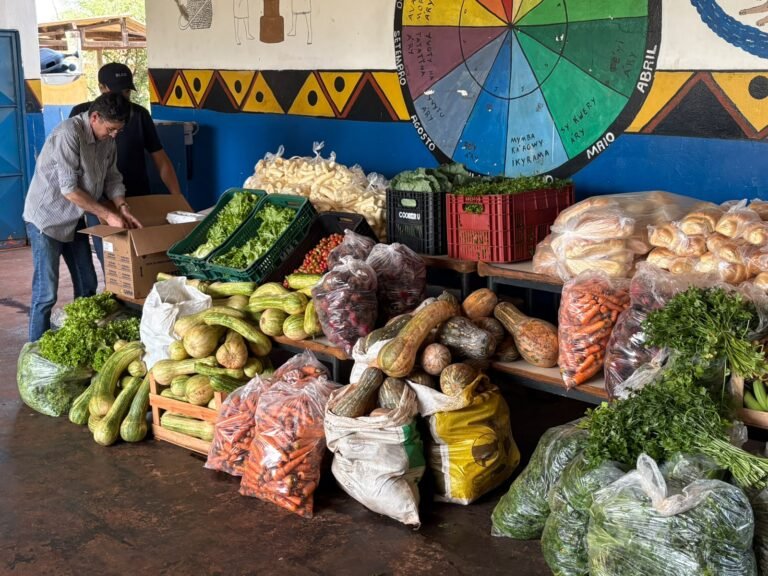 Prefeitura compra mais 1.258 quilos de alimentos do PAA Indígena e distribui às famílias
